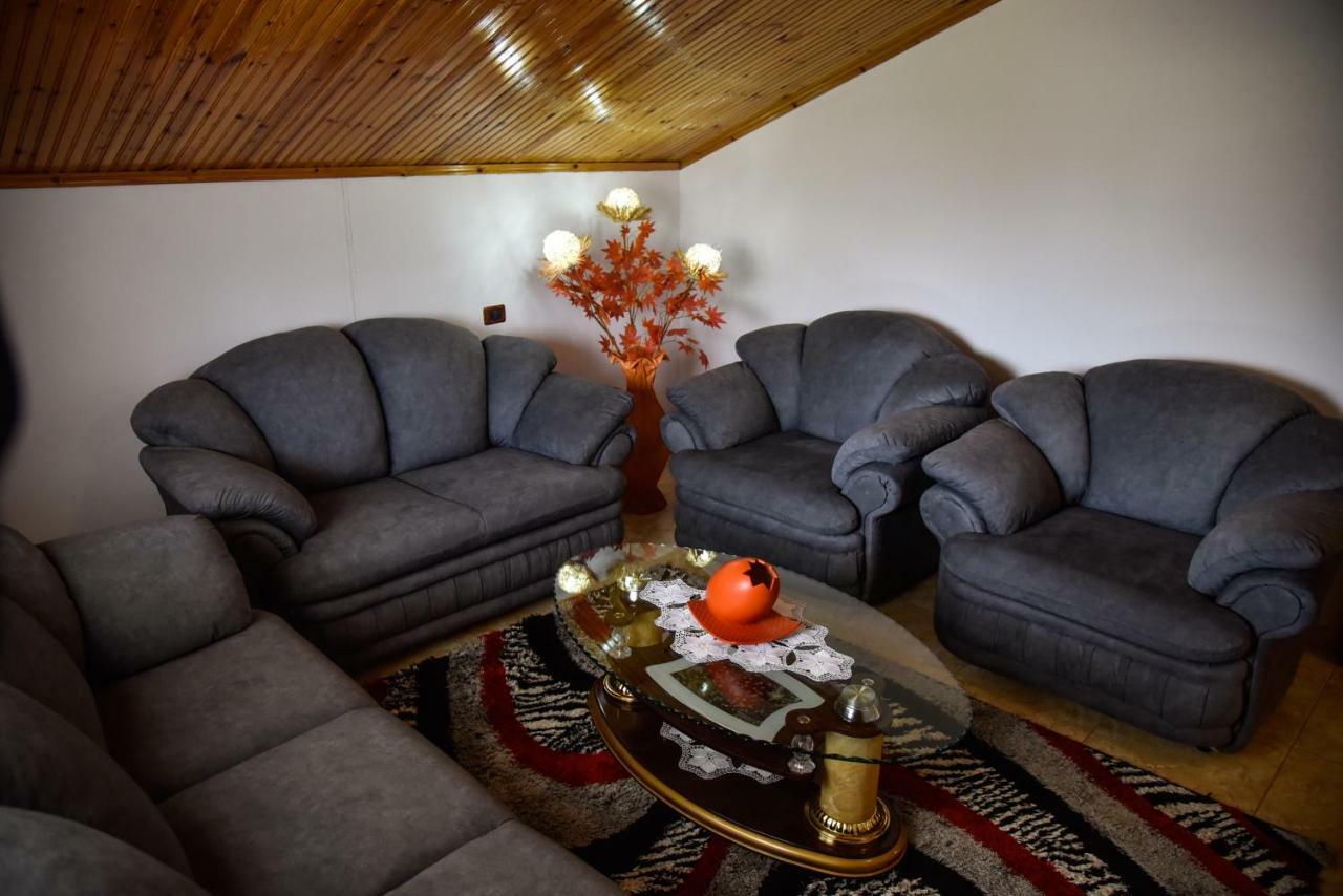 Villa Garden Shkodra エクステリア 写真