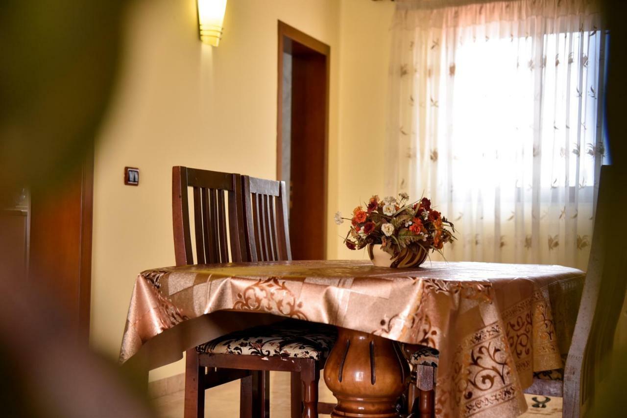 Villa Garden Shkodra エクステリア 写真