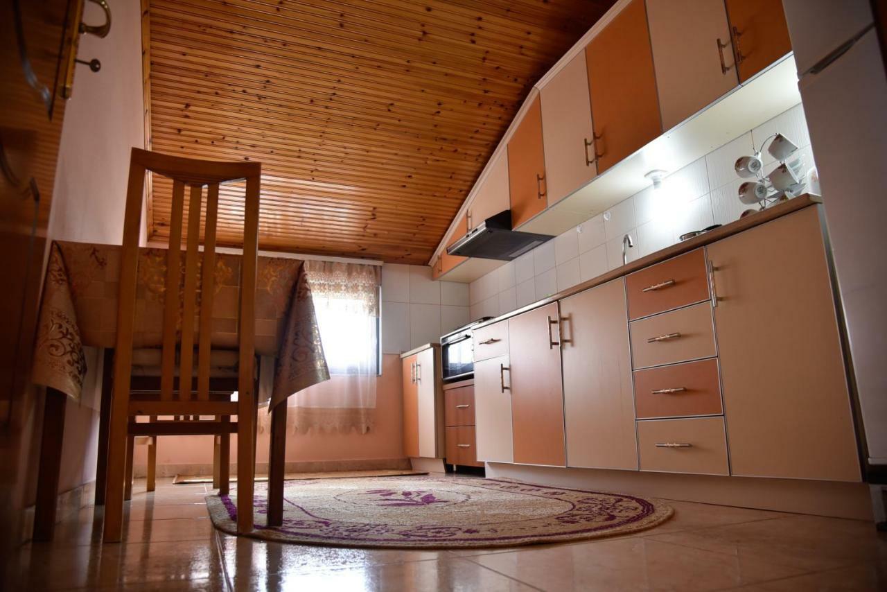 Villa Garden Shkodra エクステリア 写真